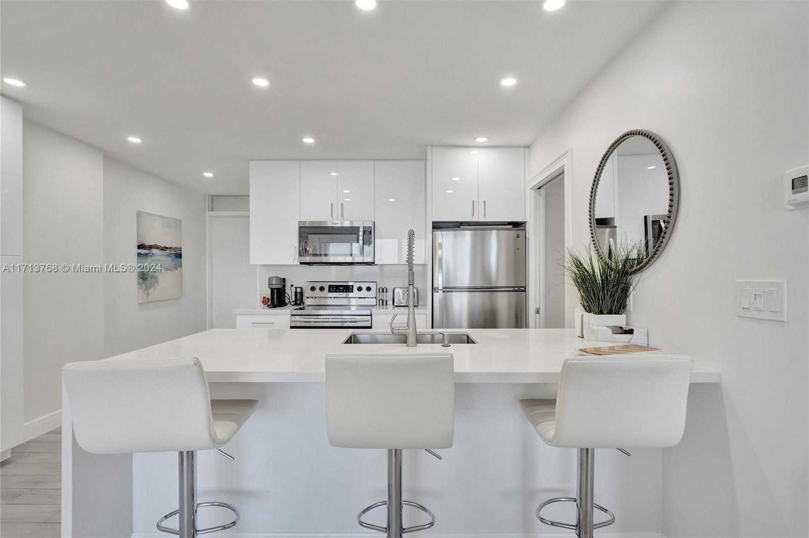 Small Image of 521 NORTH RIVERSIDE DR #705, Pompano Beach Number 10
