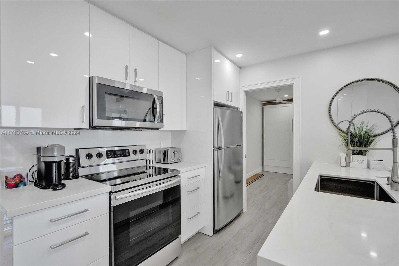 Small Image of 521 NORTH RIVERSIDE DR #705, Pompano Beach Number 11
