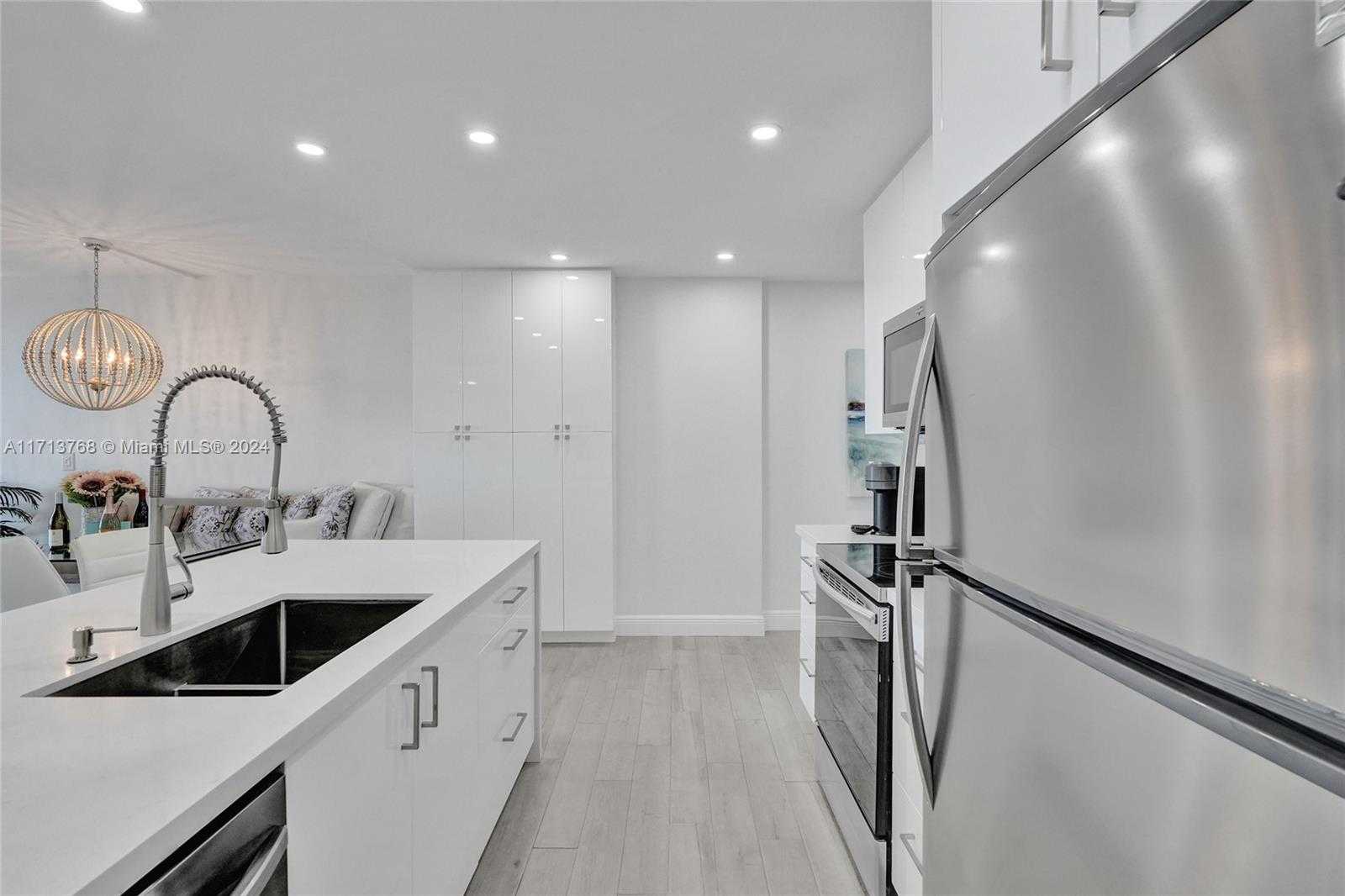 Small Image of 521 NORTH RIVERSIDE DR #705, Pompano Beach Number 14