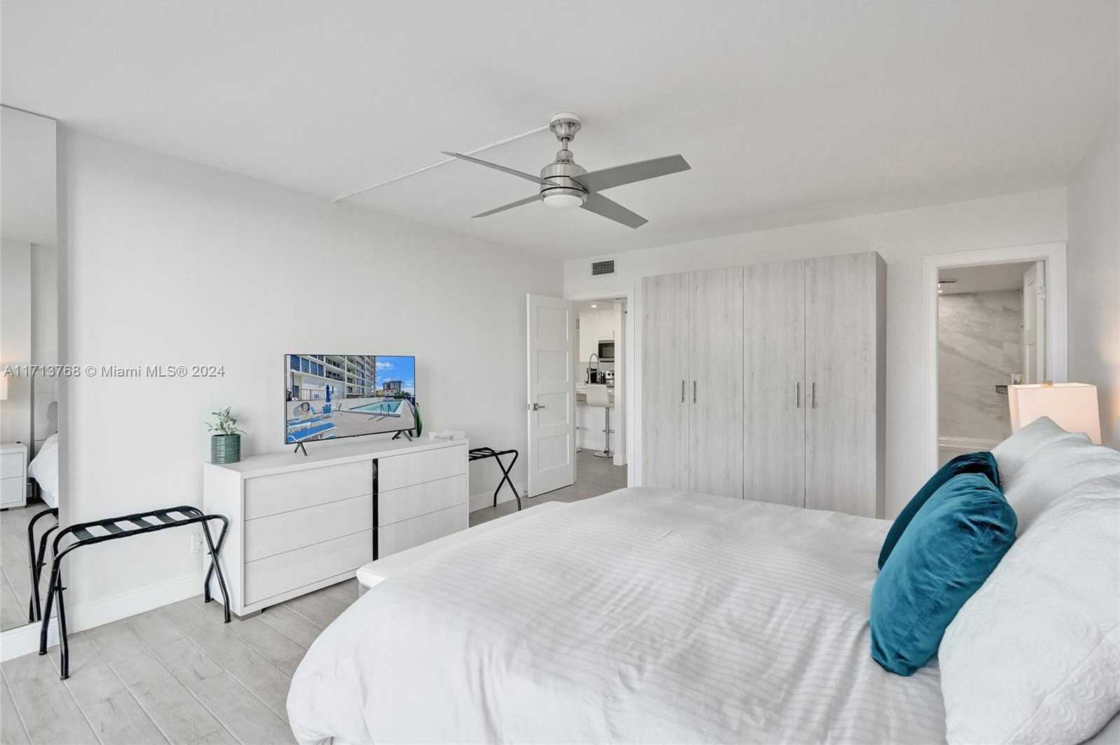 Small Image of 521 NORTH RIVERSIDE DR #705, Pompano Beach Number 37