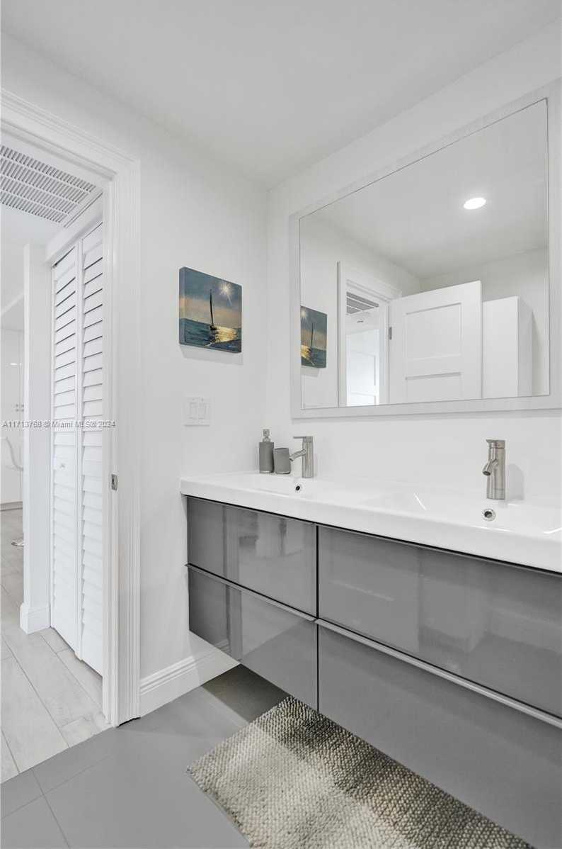 Small Image of 521 NORTH RIVERSIDE DR #705, Pompano Beach Number 42