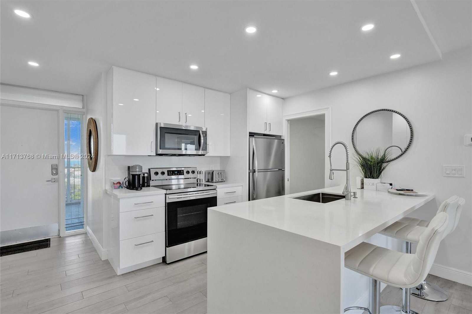 Small Image of 521 NORTH RIVERSIDE DR #705, Pompano Beach Number 9