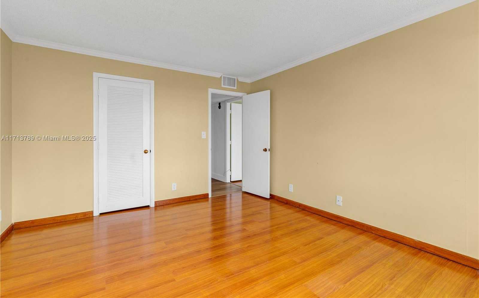 Small Image of 3800 SOUTH OCEAN DR #1806, Hollywood Number 11