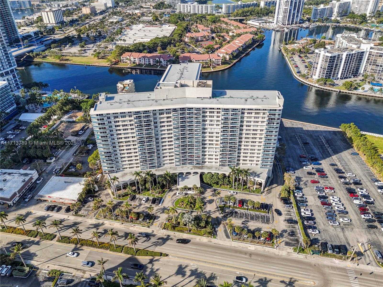 Small Image of 3800 SOUTH OCEAN DR #1806, Hollywood Number 16