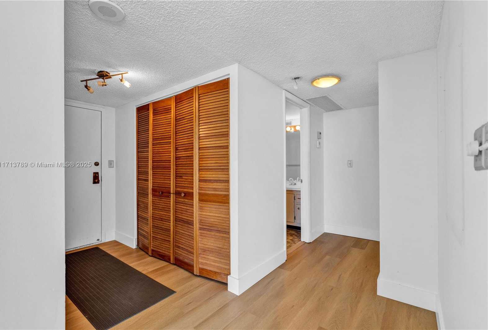 Small Image of 3800 SOUTH OCEAN DR #1806, Hollywood Number 4