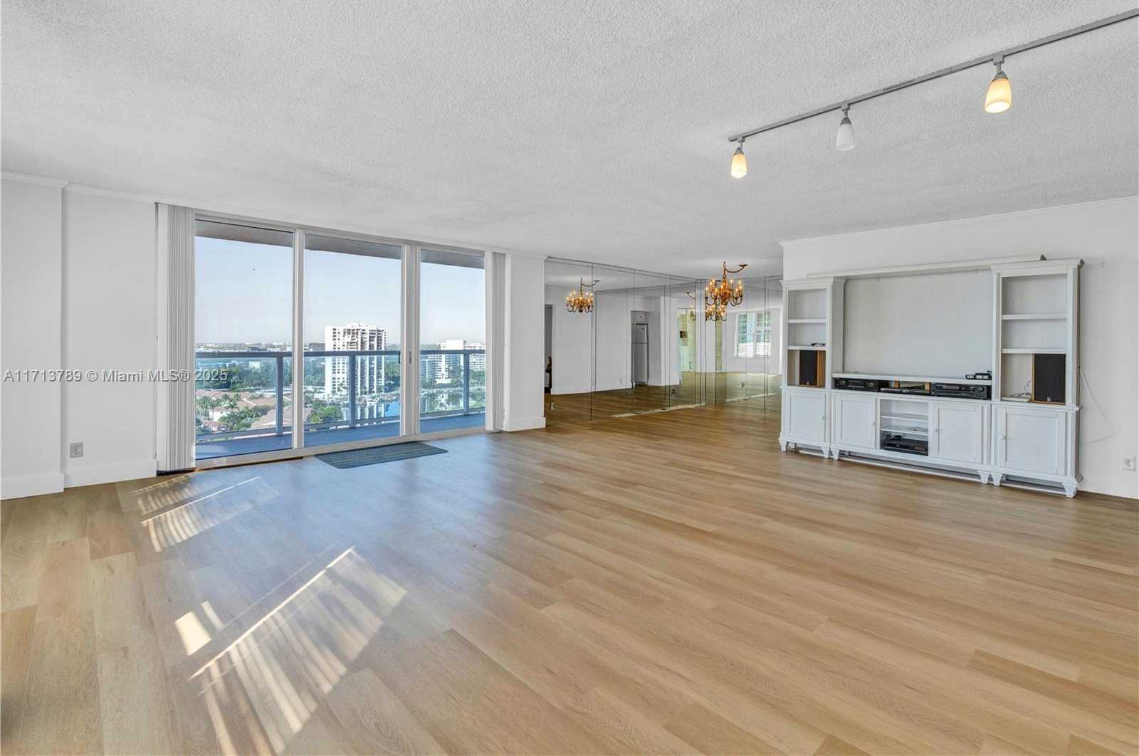 Small Image of 3800 SOUTH OCEAN DR #1806, Hollywood Number 6