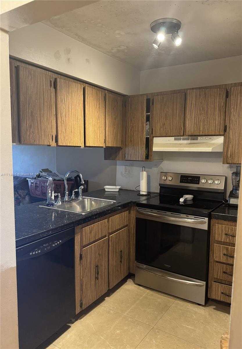 Small Image of 16465 NORTH EAST 22ND AVE #405, North Miami Beach Number 3