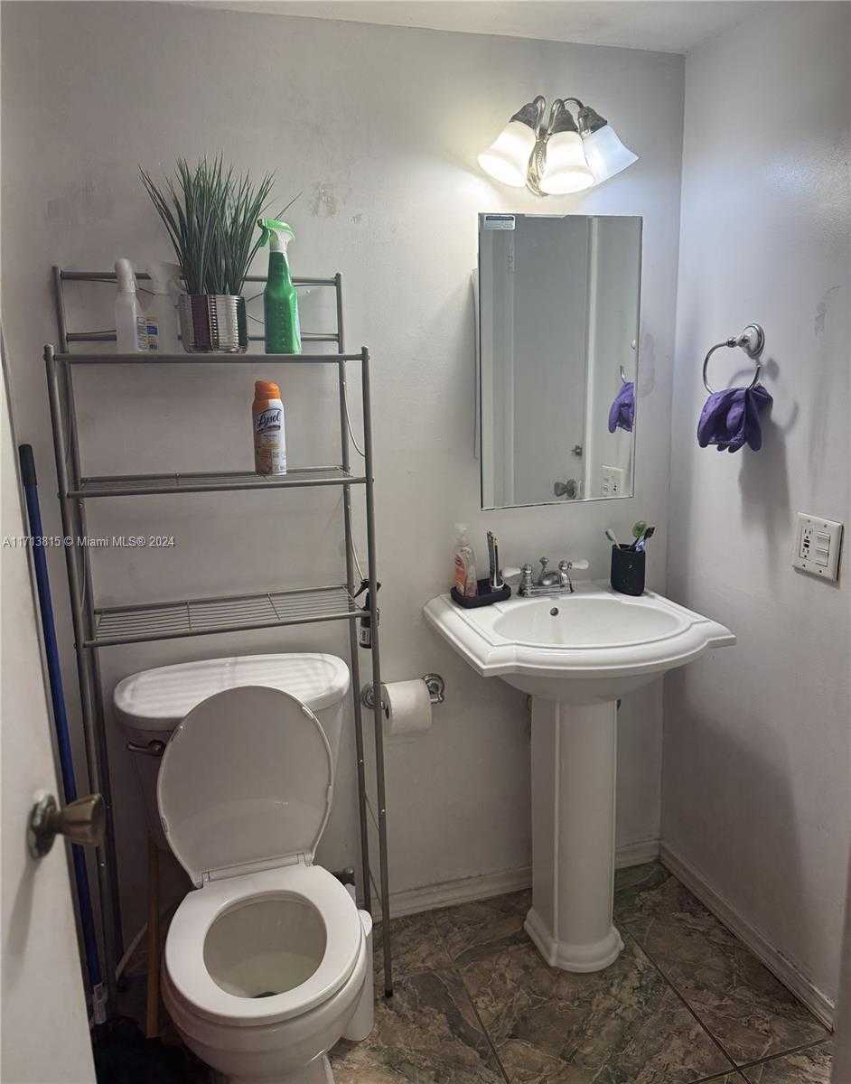 Small Image of 16465 NORTH EAST 22ND AVE #405, North Miami Beach Number 8