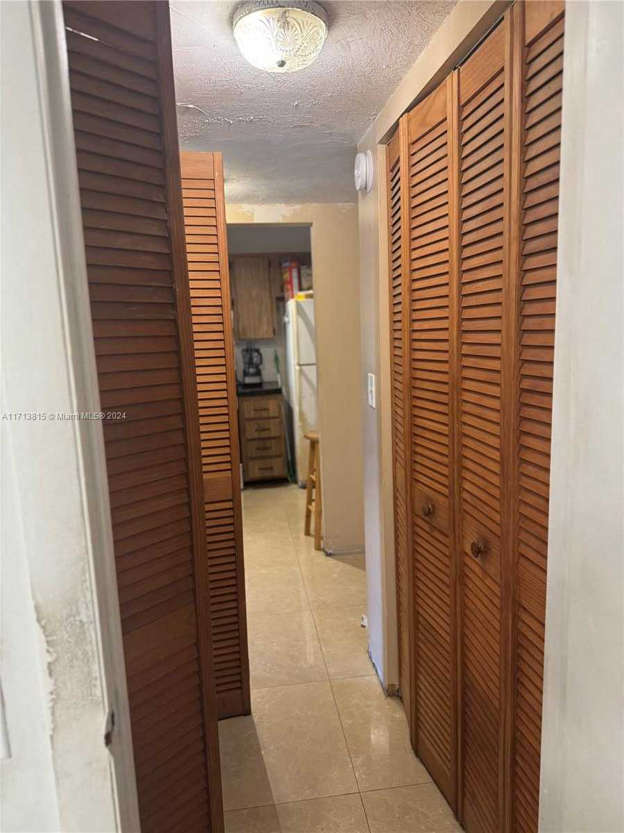 Small Image of 16465 NORTH EAST 22ND AVE #405, North Miami Beach Number 9