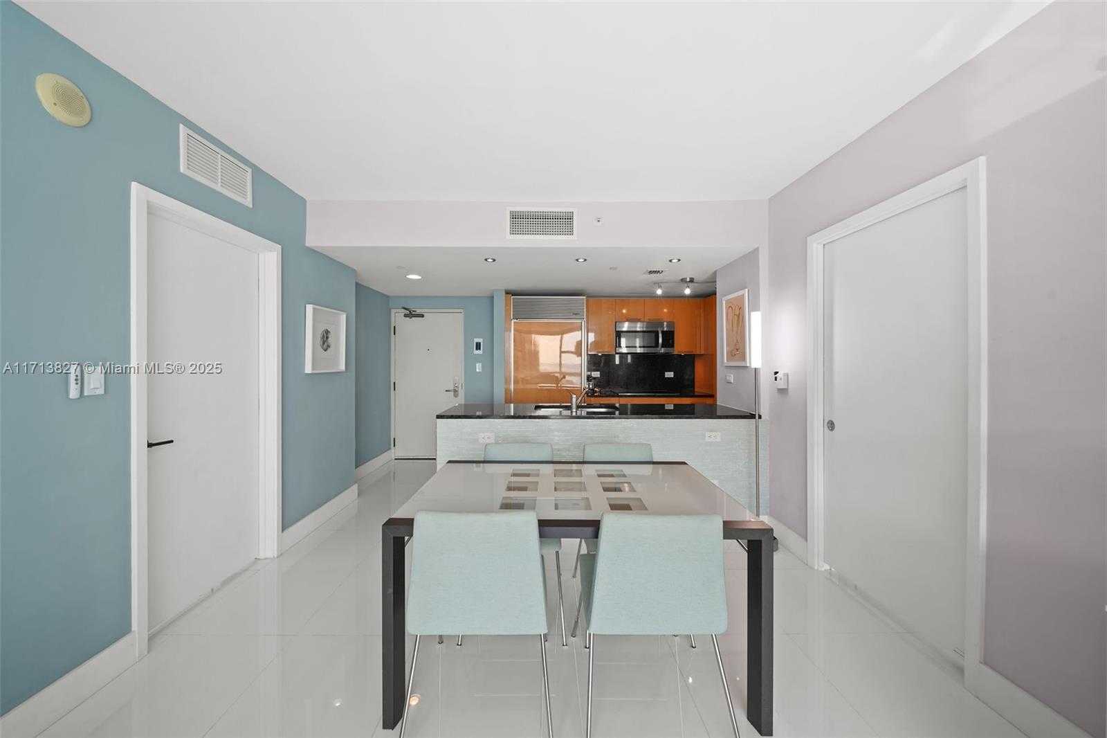 Small Image of 6801 COLLINS AVE #1214, Miami Beach Number 8