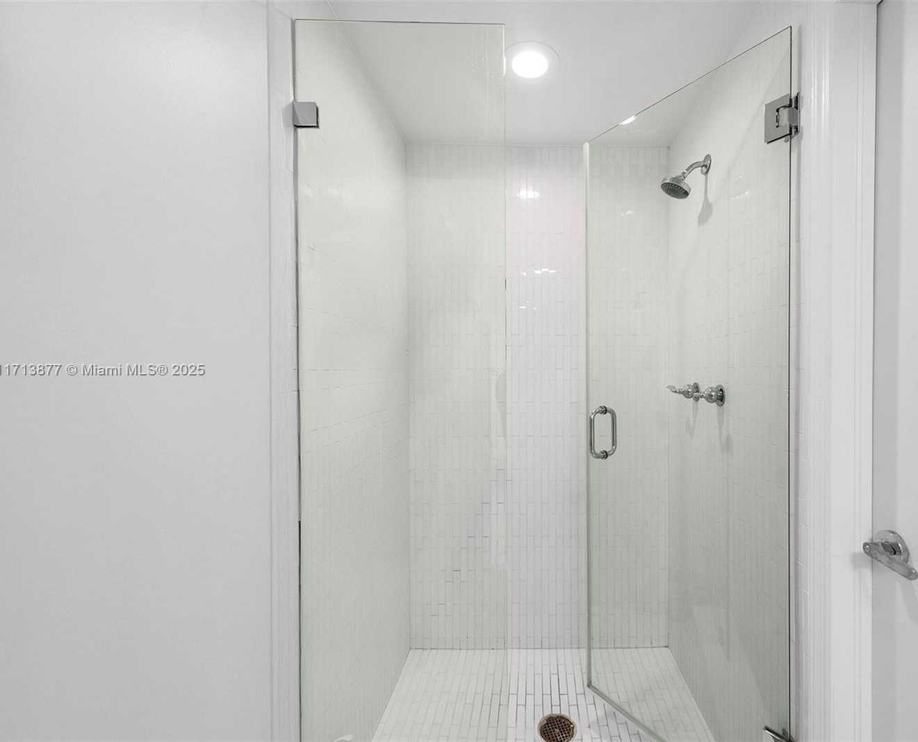 Small Image of 4779 COLLINS AVE #3108, Miami Beach Number 18