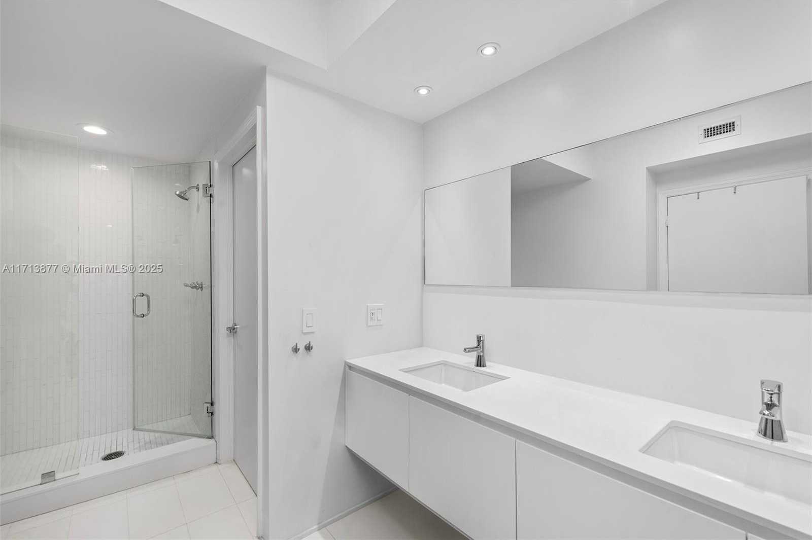 Small Image of 4779 COLLINS AVE #3108, Miami Beach Number 19