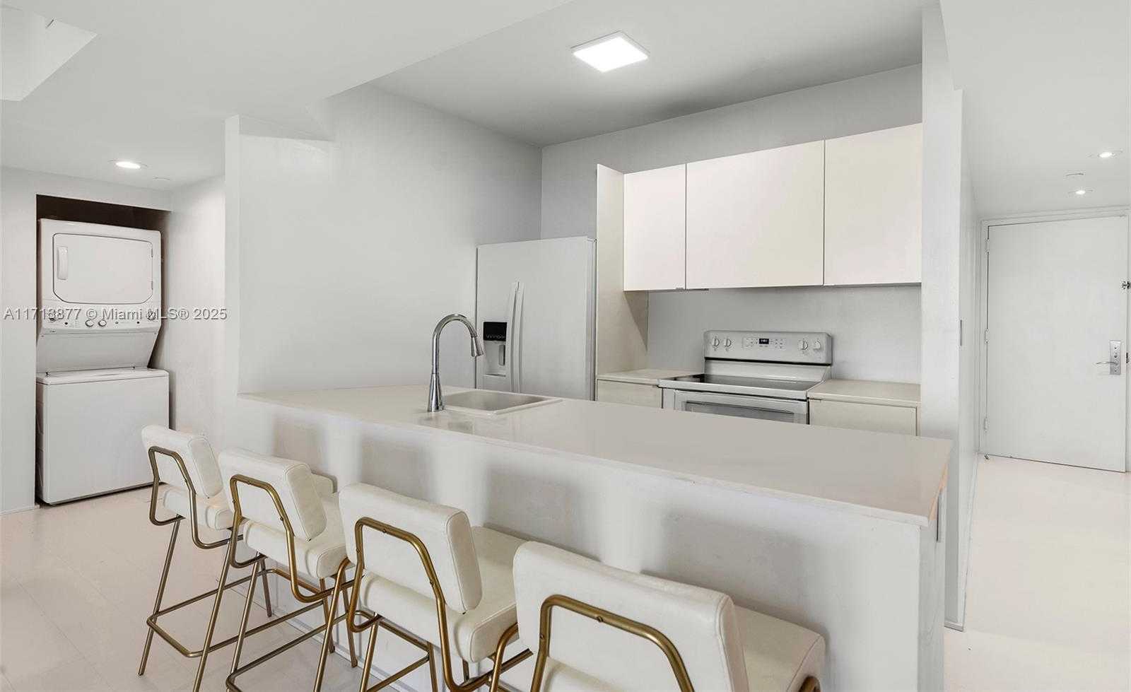 Small Image of 4779 COLLINS AVE #3108, Miami Beach Number 21