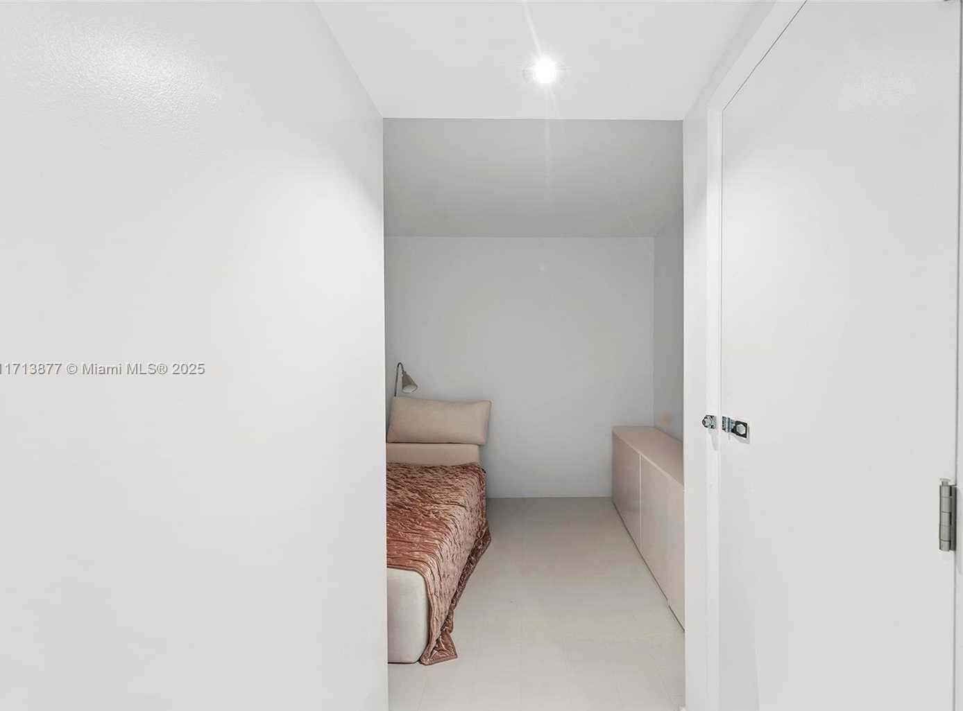 Small Image of 4779 COLLINS AVE #3108, Miami Beach Number 33