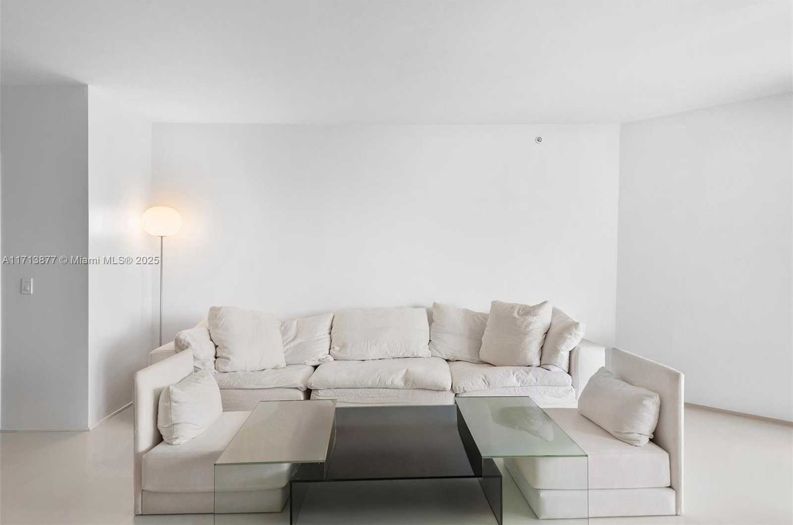 Small Image of 4779 COLLINS AVE #3108, Miami Beach Number 8