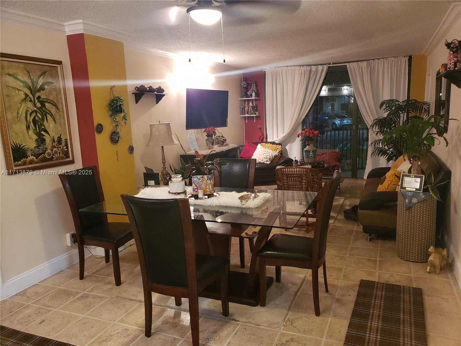 Small Image of 3101 #101, Aventura Number 2