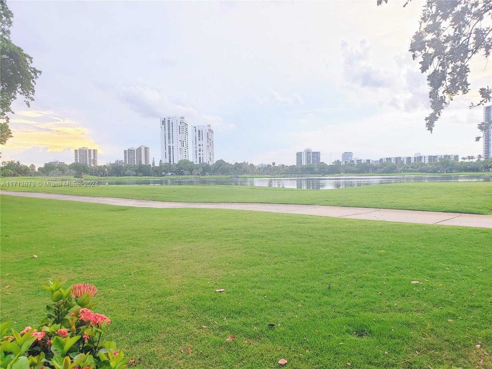 Small Image of 3101 #101, Aventura Number 46