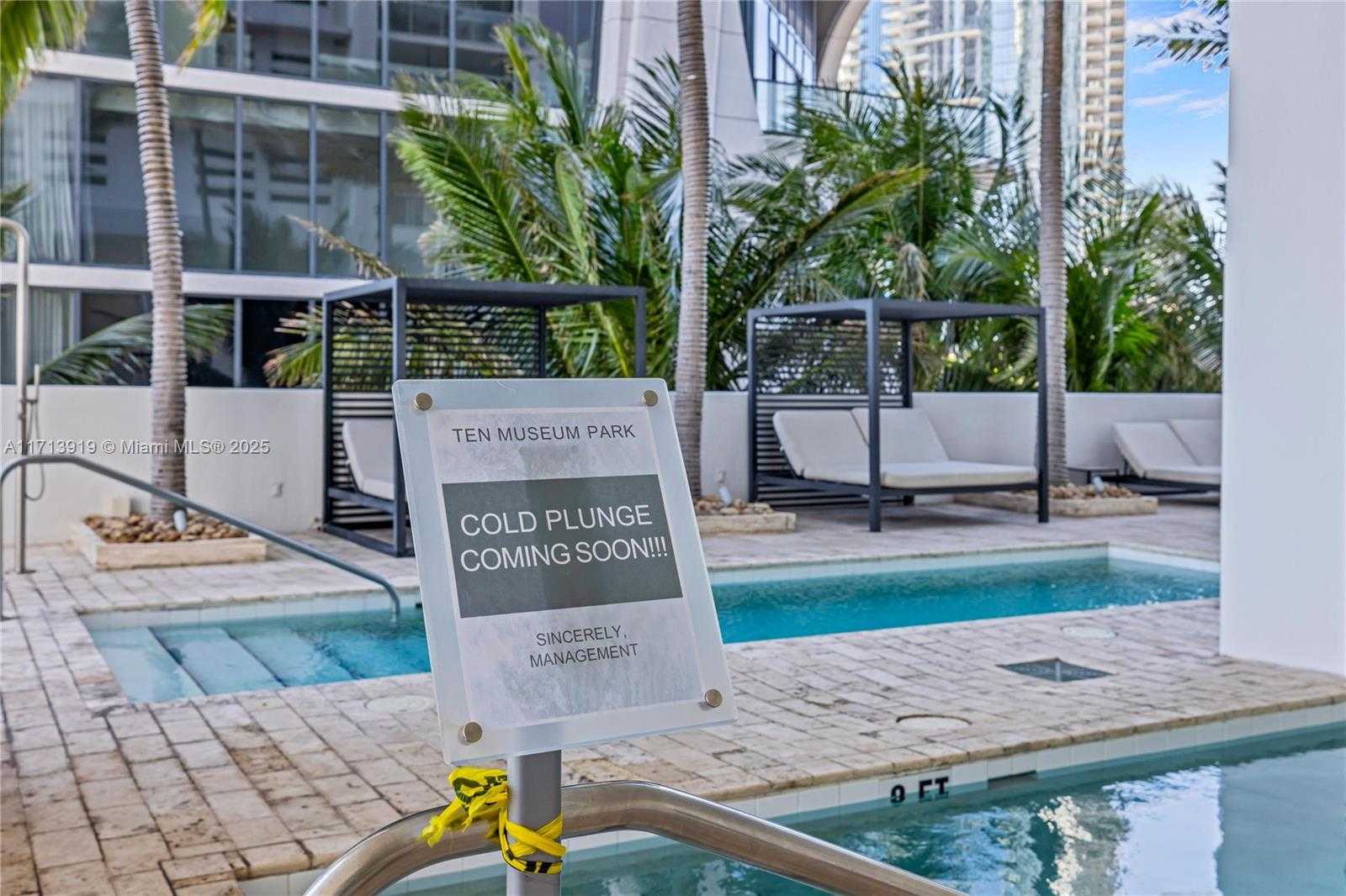Small Image of 1040 BISCAYNE BLVD #2501, Miami Number 45