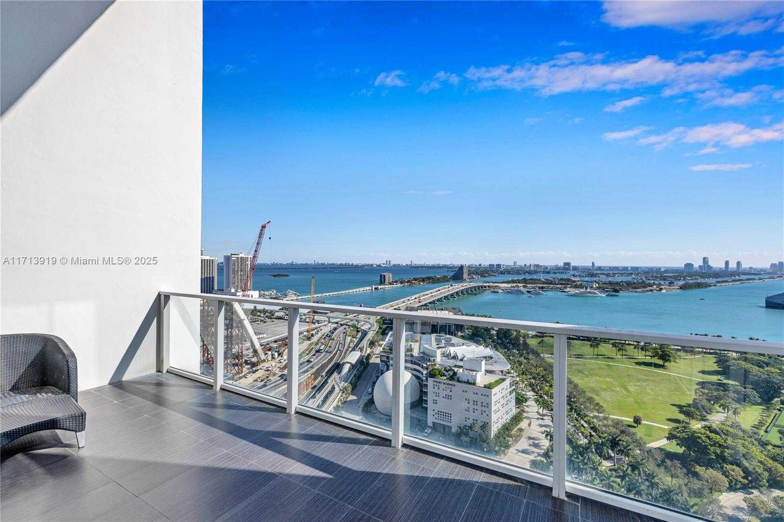 Small Image of 1040 BISCAYNE BLVD #2501, Miami Number 62