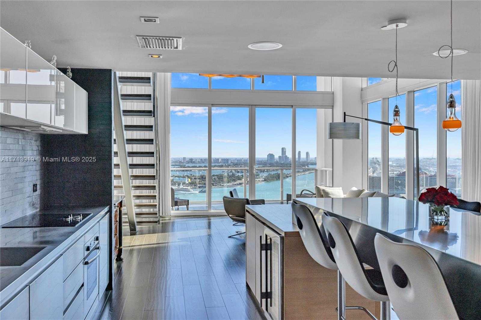 Small Image of 1040 BISCAYNE BLVD #2501, Miami Number 9