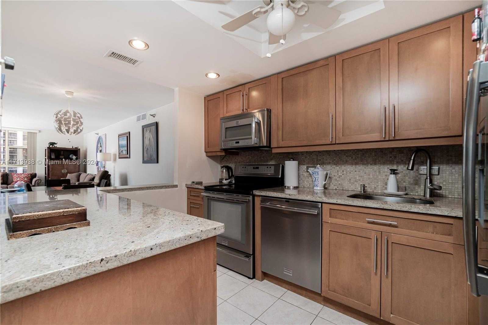 Small Image of 20515 EAST COUNTRY CLUB DR #1048, Aventura Number 12
