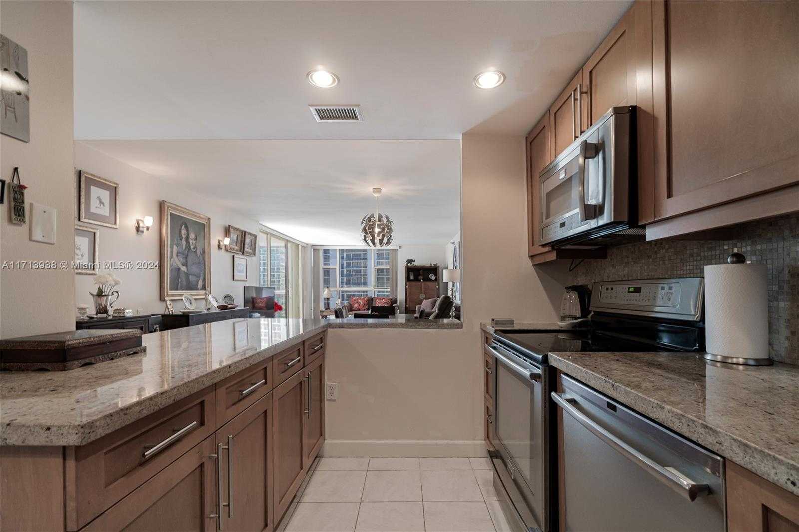 Small Image of 20515 EAST COUNTRY CLUB DR #1048, Aventura Number 13