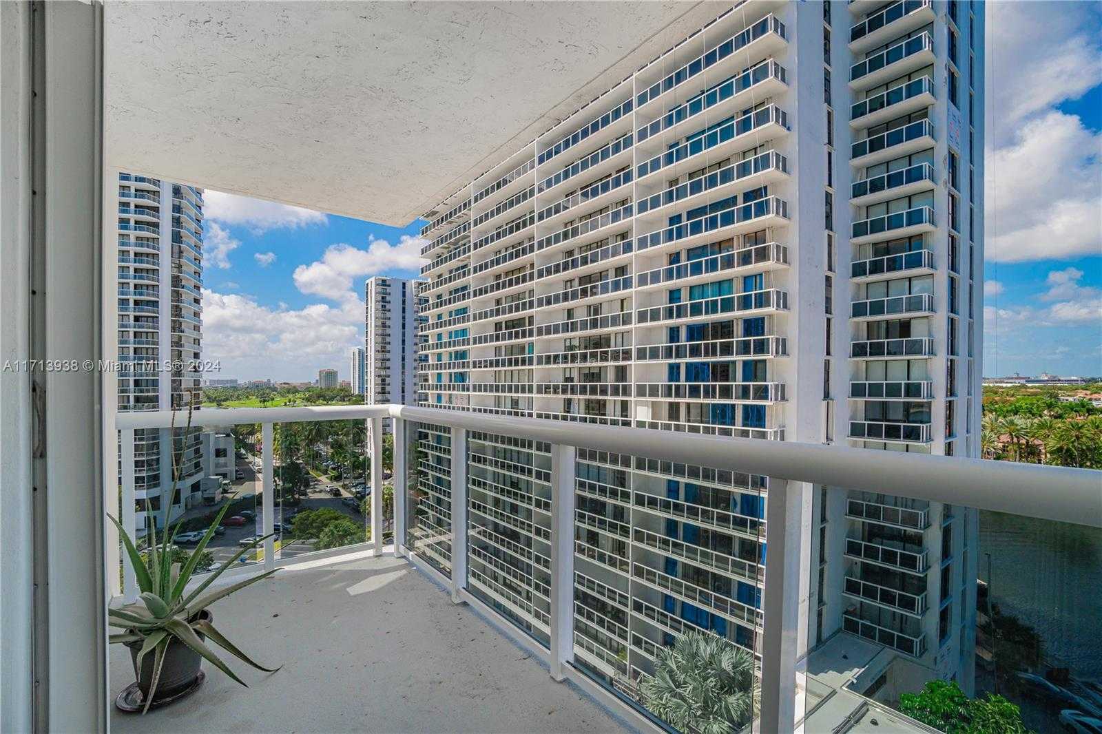 Small Image of 20515 EAST COUNTRY CLUB DR #1048, Aventura Number 5