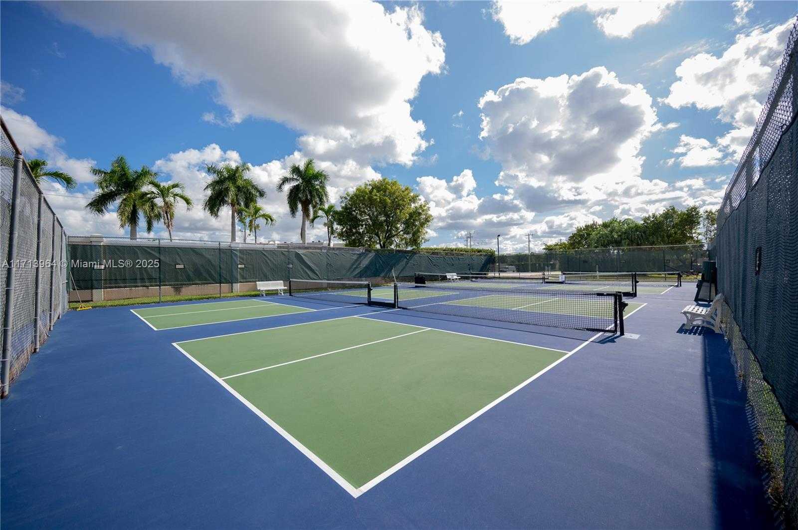 Small Image of 8861 SUNRISE LAKES BLVD #301, Sunrise Number 30