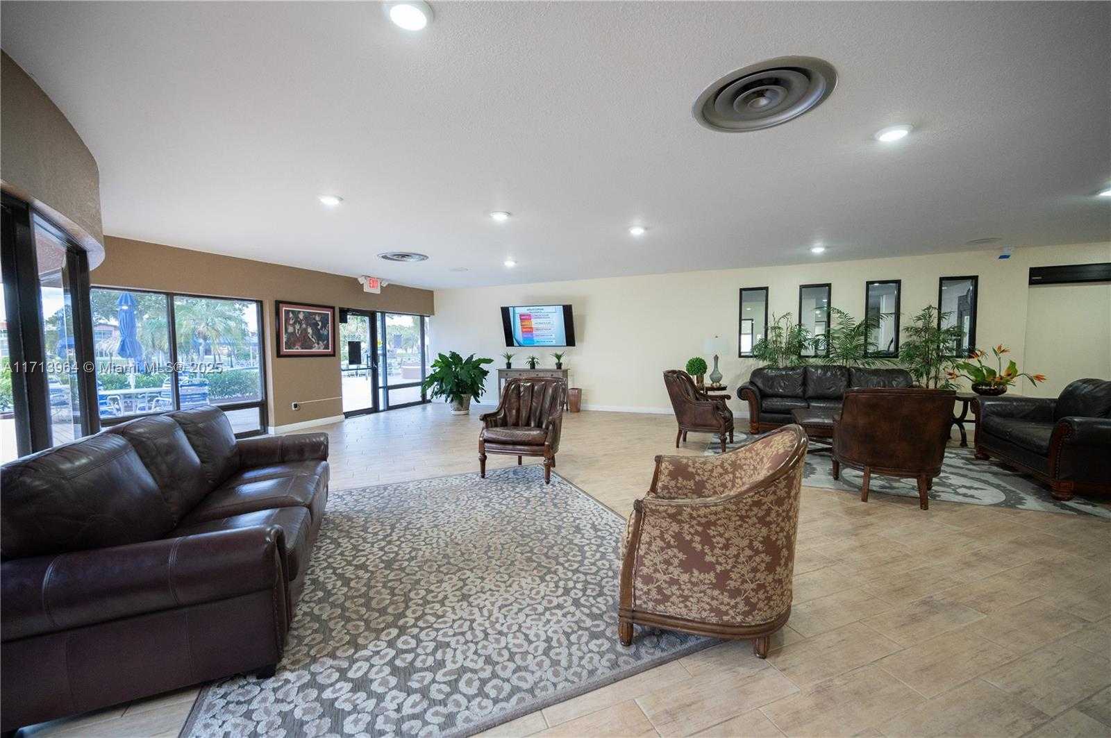 Small Image of 8861 SUNRISE LAKES BLVD #301, Sunrise Number 31