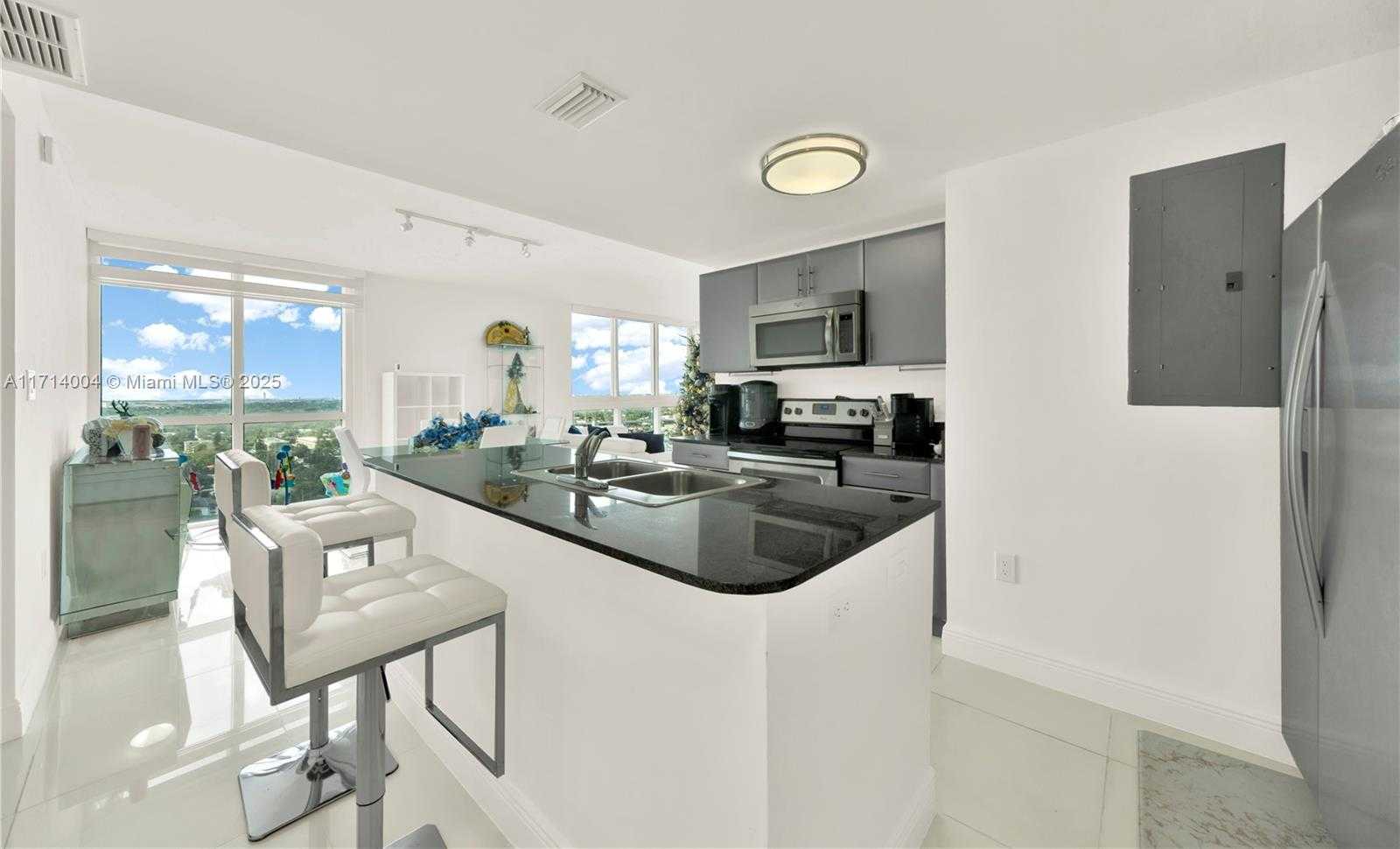 Small Image of 1861 NORTH WEST S RIVER DR #1805, Miami Number 4