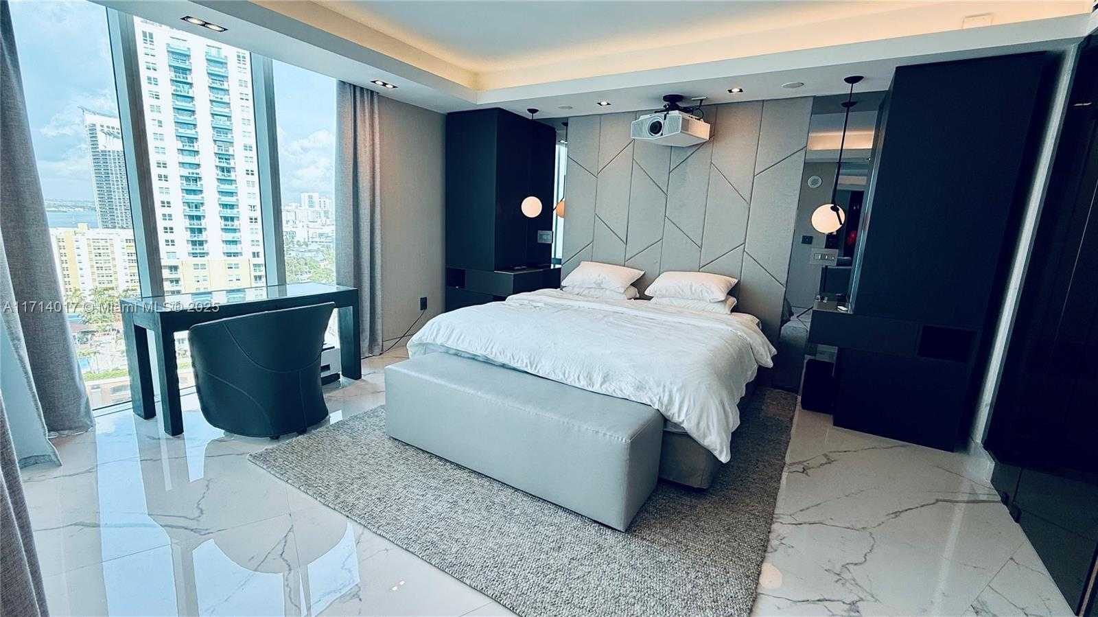 Small Image of 1000 SOUTH POINTE DR #PH1706, Miami Beach Number 13