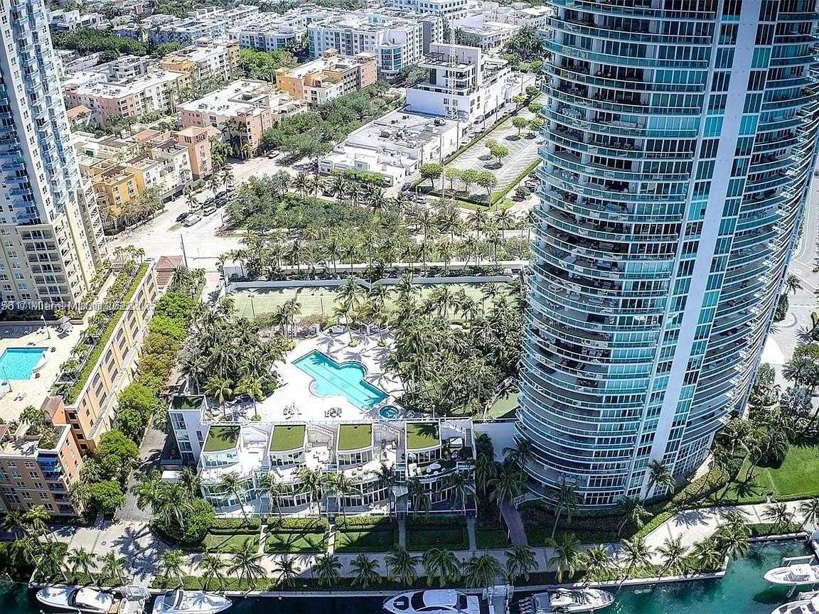 Small Image of 1000 SOUTH POINTE DR #PH1706, Miami Beach Number 23