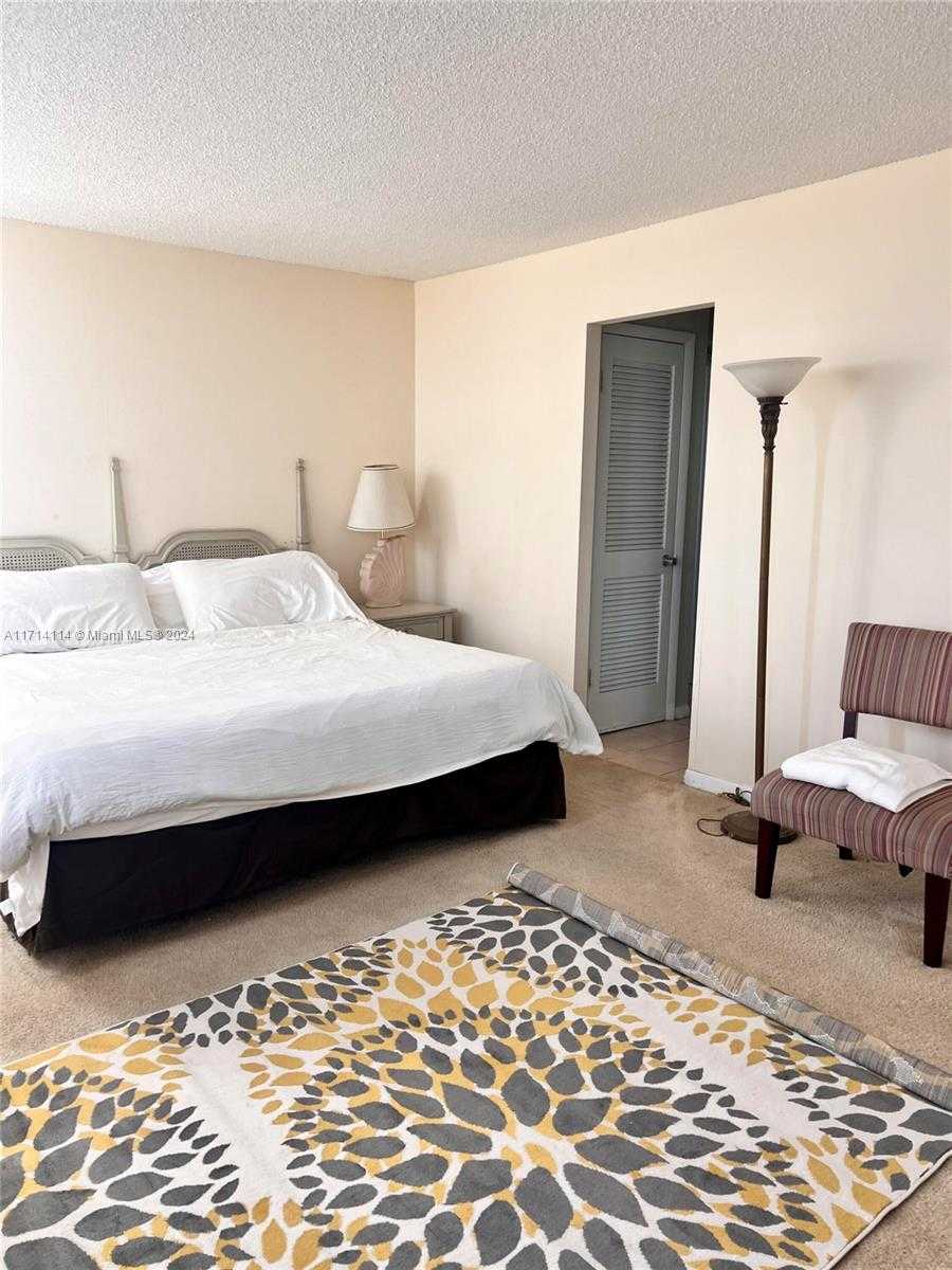 Small Image of 1410 SOUTH OCEAN DR #804, Hollywood Number 3