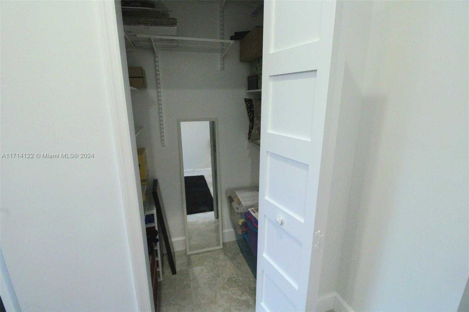 Small Image of 310 POINCIANA DR #802, Sunny Isles Beach Number 13