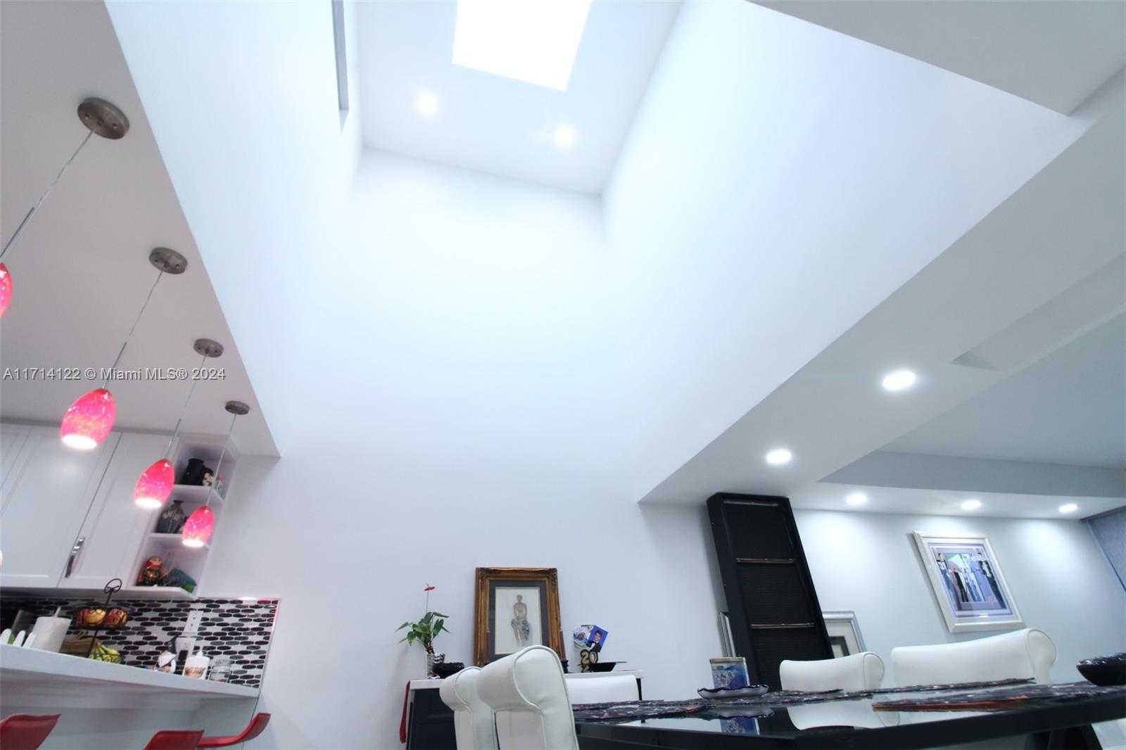 Small Image of 310 POINCIANA DR #802, Sunny Isles Beach Number 24
