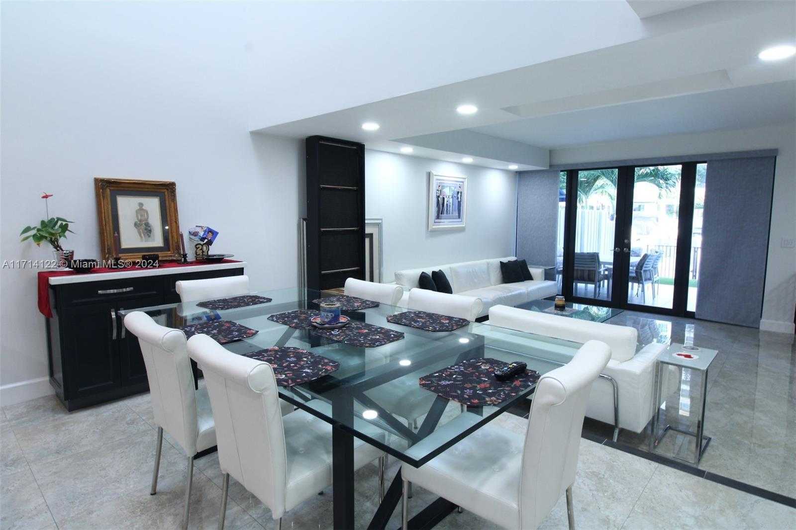 Small Image of 310 POINCIANA DR #802, Sunny Isles Beach Number 25