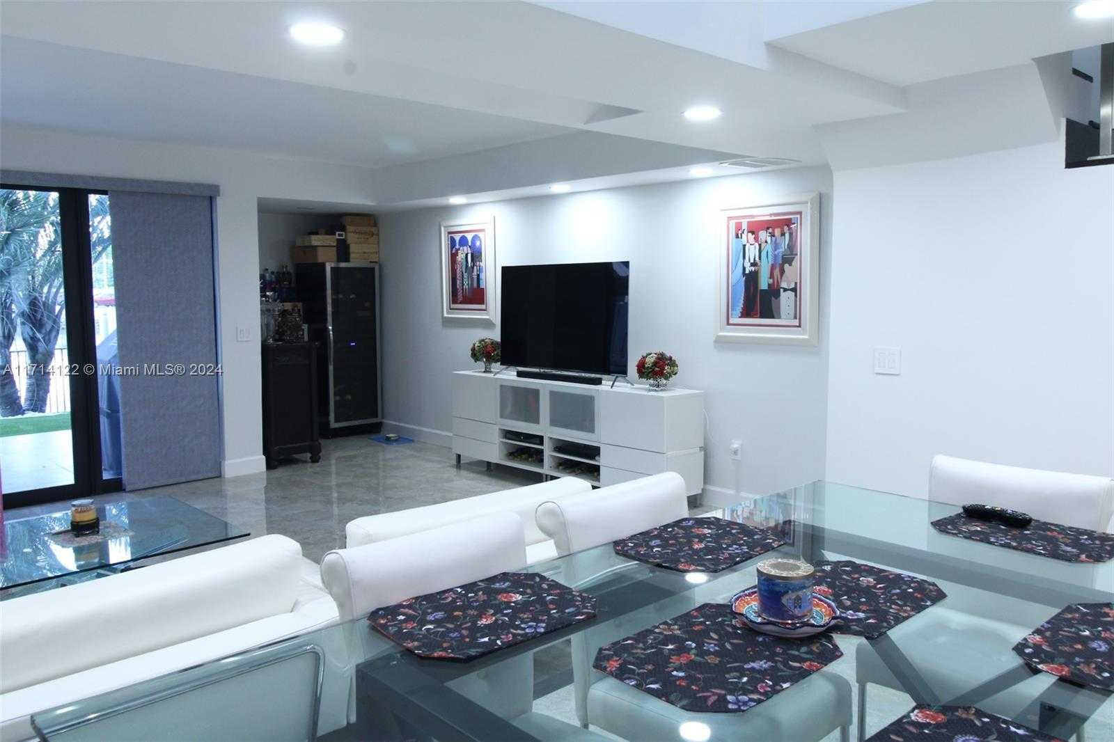 Small Image of 310 POINCIANA DR #802, Sunny Isles Beach Number 32