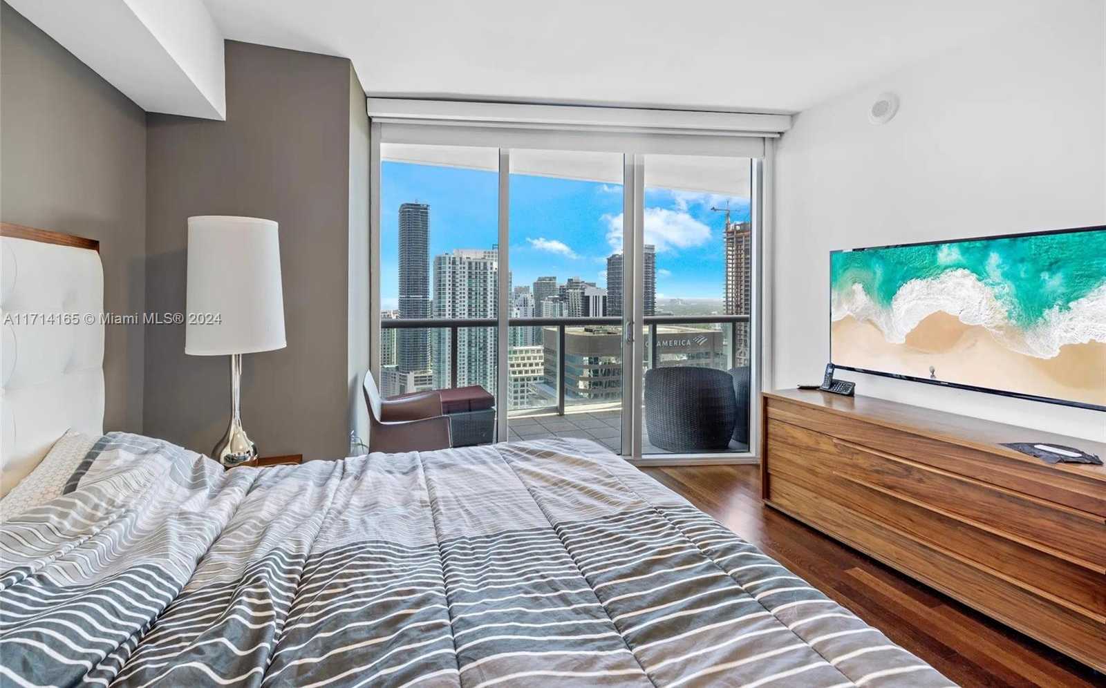 Small Image of 495 BRICKELL AVE #4805, Miami Number 11