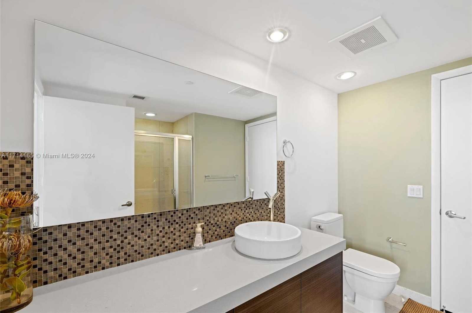 Small Image of 495 BRICKELL AVE #4805, Miami Number 14