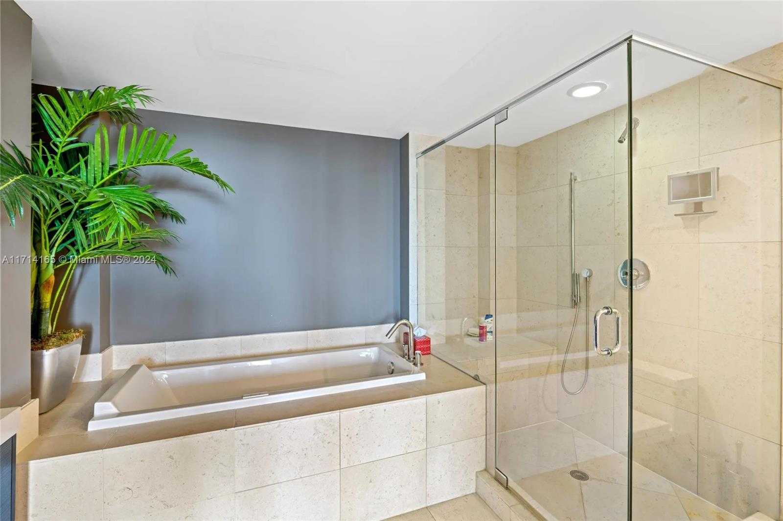 Small Image of 495 BRICKELL AVE #4805, Miami Number 17