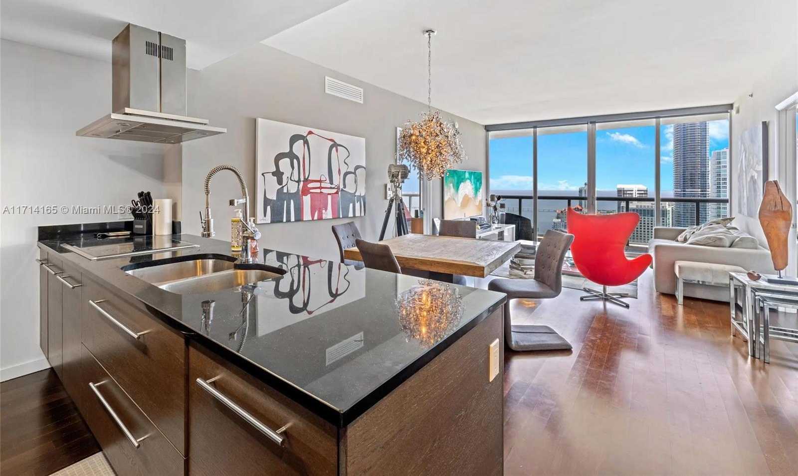Small Image of 495 BRICKELL AVE #4805, Miami Number 3