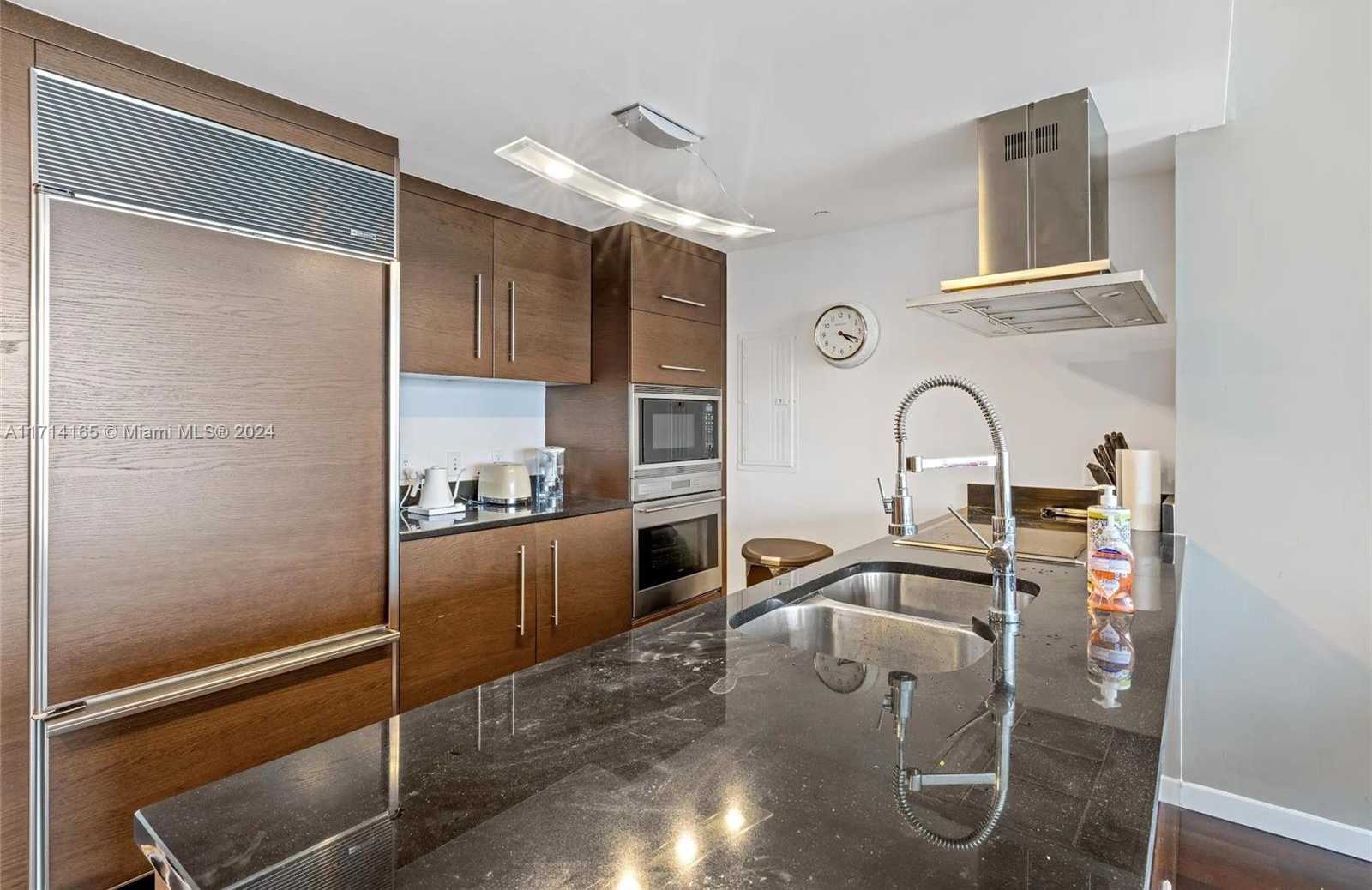 Small Image of 495 BRICKELL AVE #4805, Miami Number 4