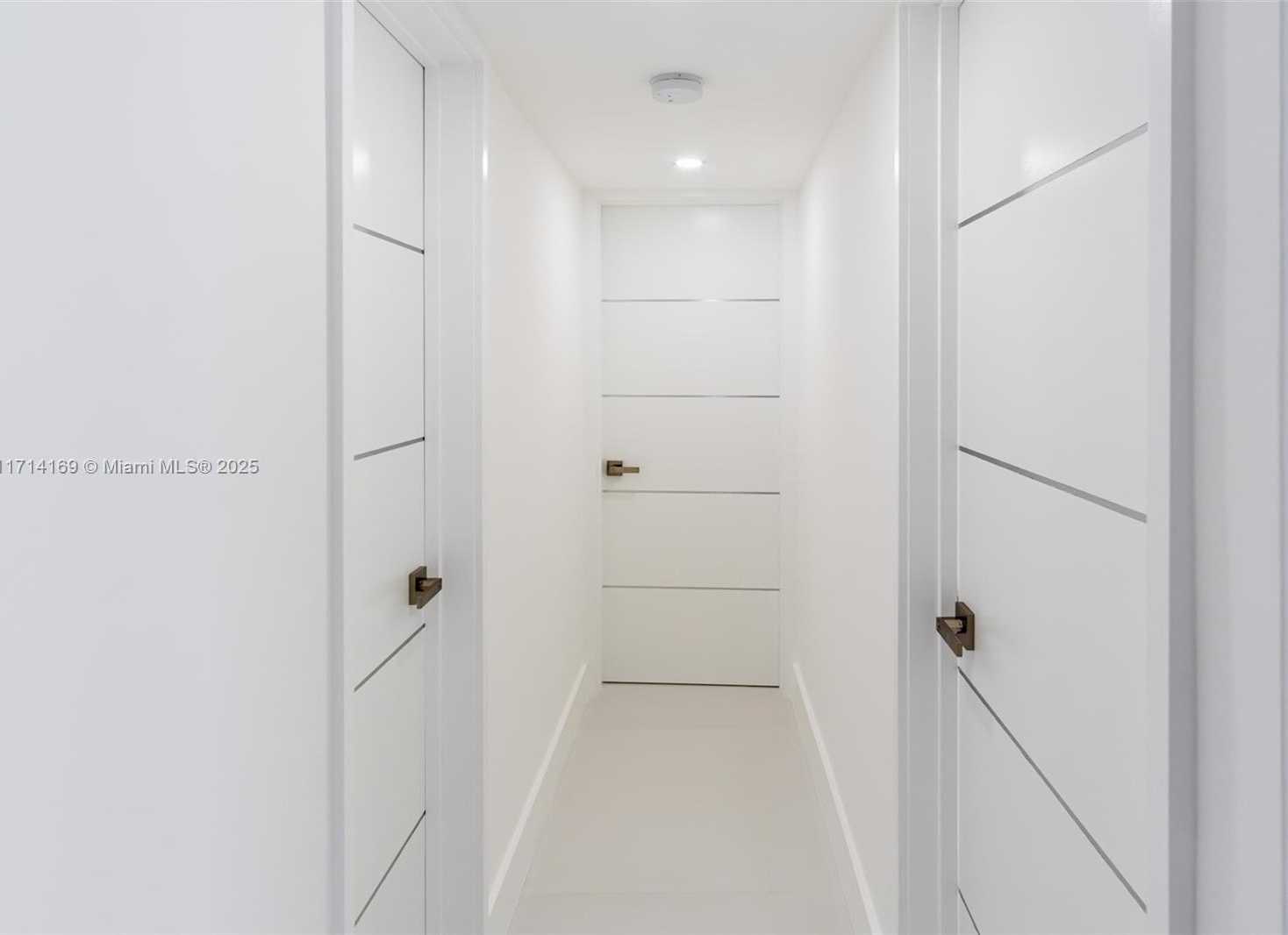 Small Image of 5701 COLLINS AVE #601, Miami Beach Number 14