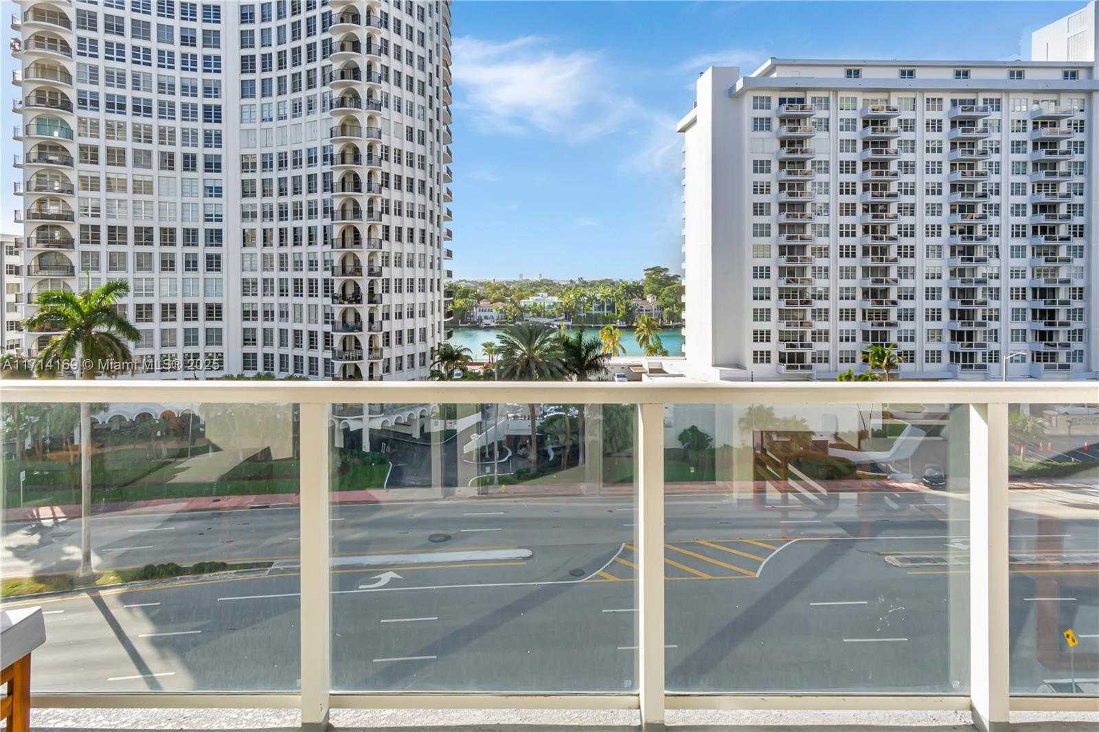 Small Image of 5701 COLLINS AVE #601, Miami Beach Number 18