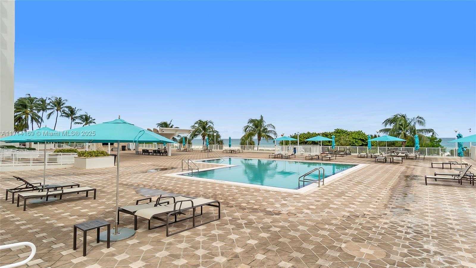Small Image of 5701 COLLINS AVE #601, Miami Beach Number 25