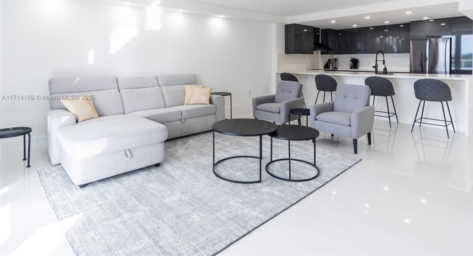 Small Image of 5701 COLLINS AVE #601, Miami Beach Number 3