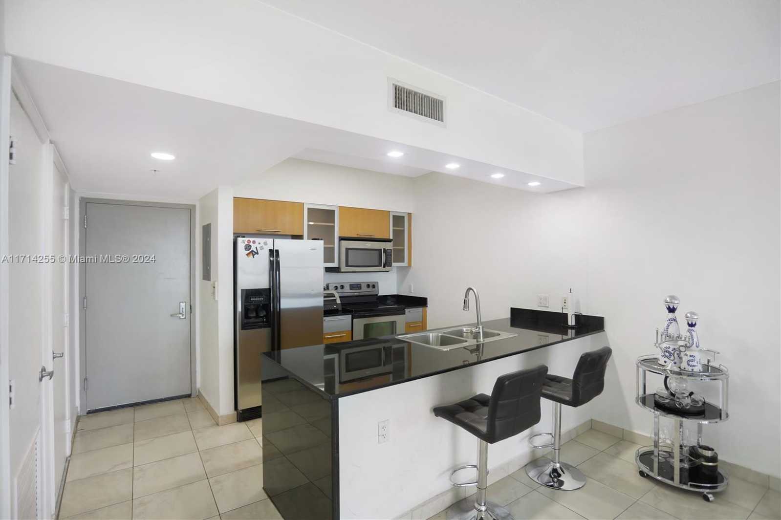 Small Image of 1750 NORTH BAYSHORE DR #3210, Miami Number 17