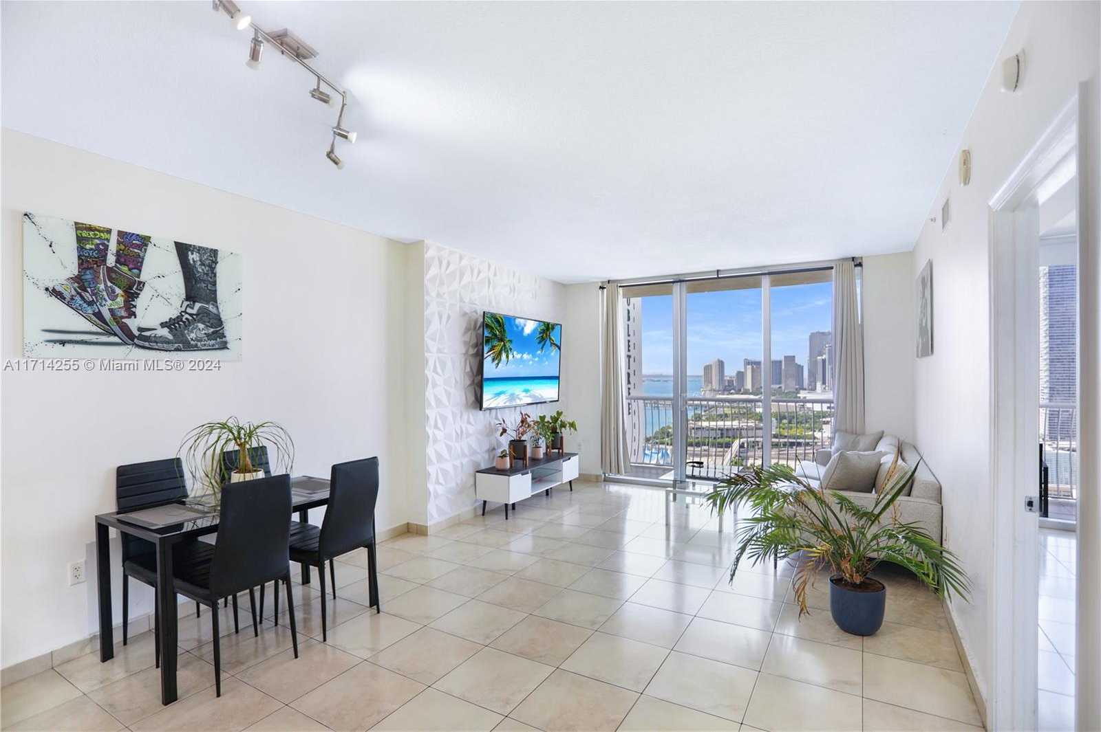 Small Image of 1750 NORTH BAYSHORE DR #3210, Miami Number 3