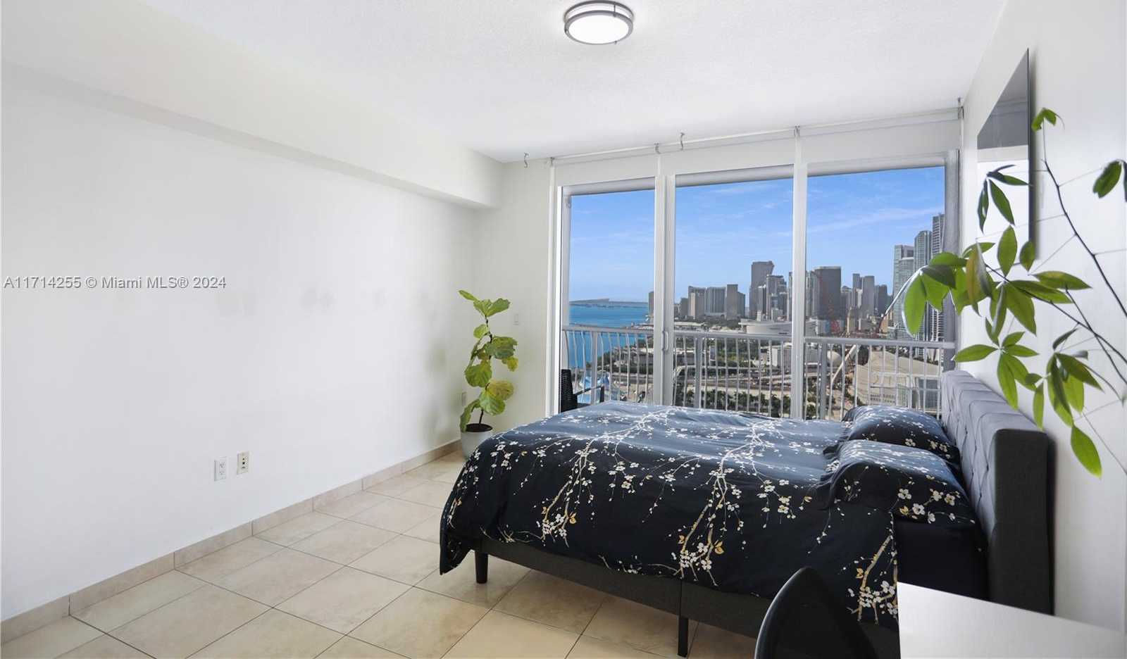 Small Image of 1750 NORTH BAYSHORE DR #3210, Miami Number 30