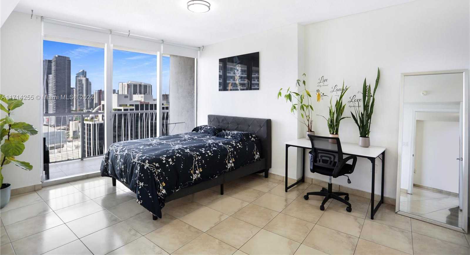Small Image of 1750 NORTH BAYSHORE DR #3210, Miami Number 31